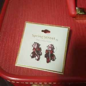 NEW SPRING STREET VINTAGE EARINGS